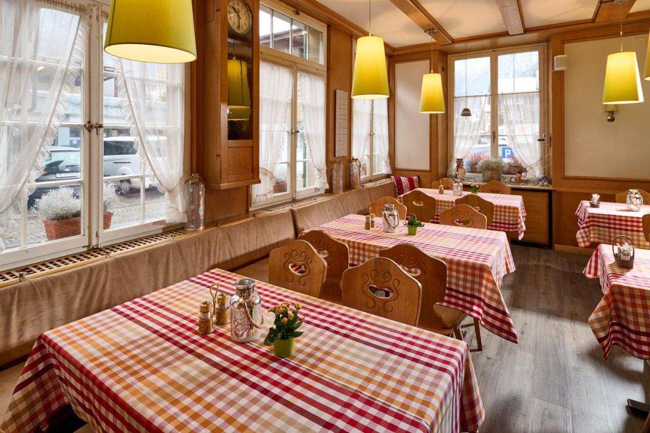 Baeren Hotel, The Bear Inn Вильдерсвиль Экстерьер фото